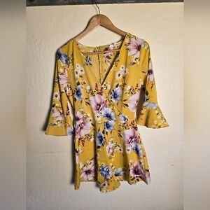 Sweet Wanderer Floral Romper Size Small